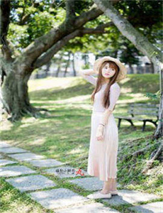 黄大妮